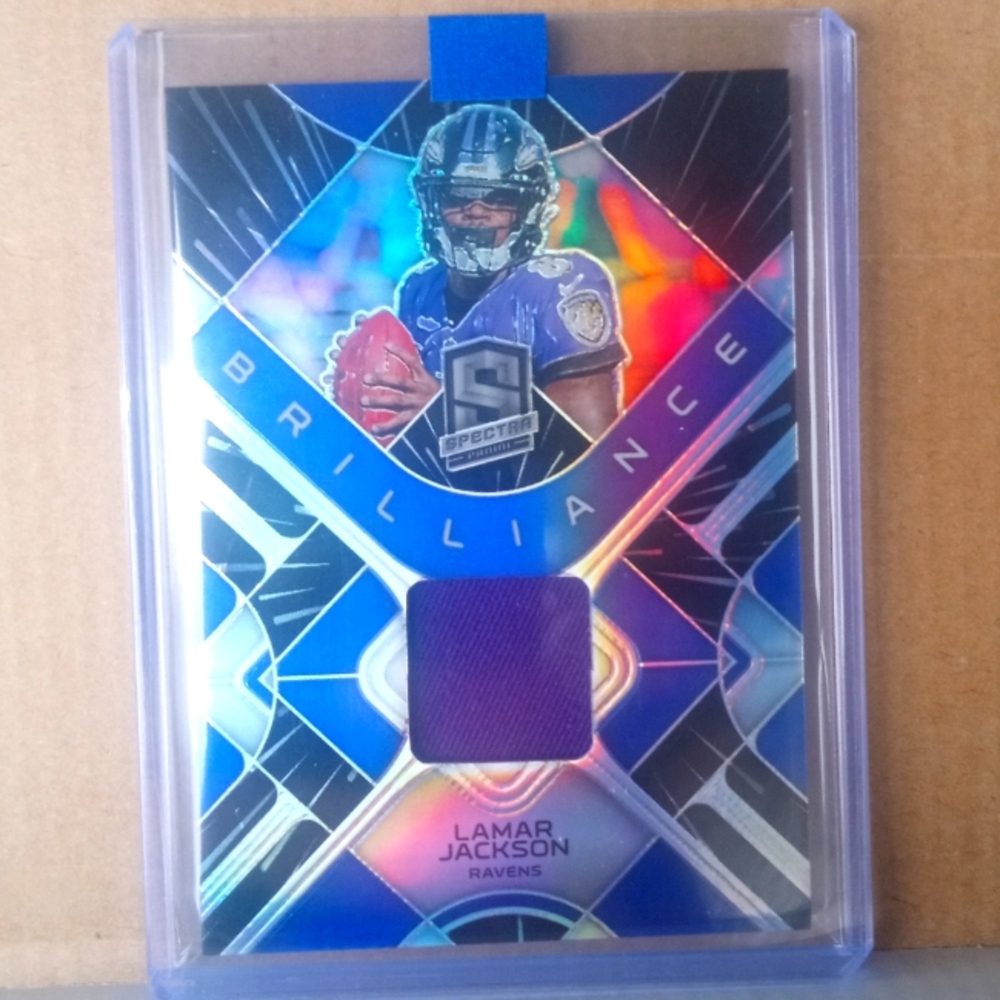 🏈🏆Lamar Jackson MVP "Spectra Brilliance Patch - Purple 37/60 Insert" Card🏆🏈